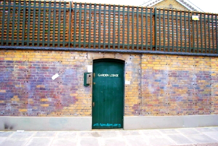 Дом Фредди Меркьюри